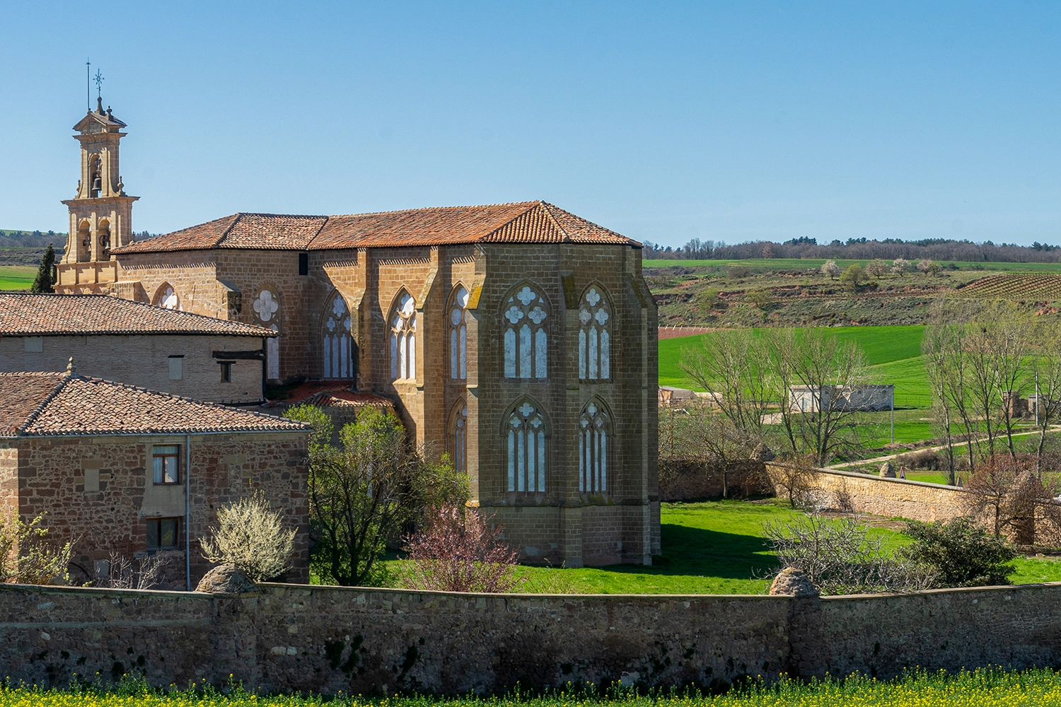 Fachada del Monasterio de Cañas